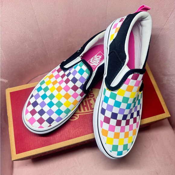 NEVER USED!
Vans Girls/Women’s Colorful Checkered Slip-On Shoes - Picture 5 of 6
